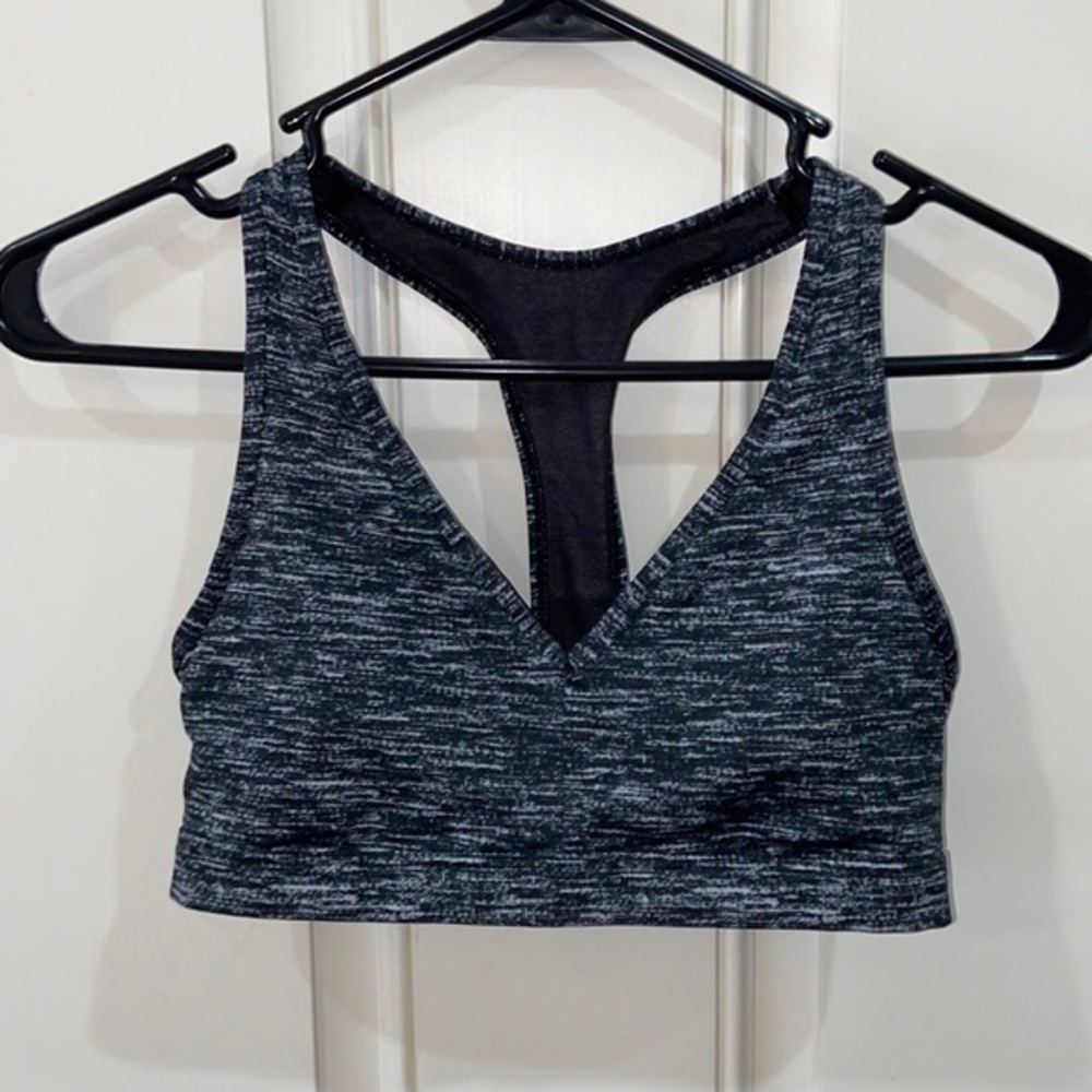 Victoria secret sports bra size small